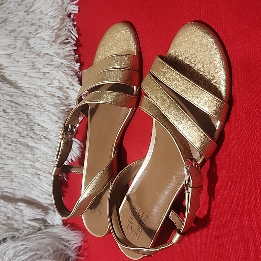 Naturalizer Hilda Gold Women's Sandals - Picture 3 of 7